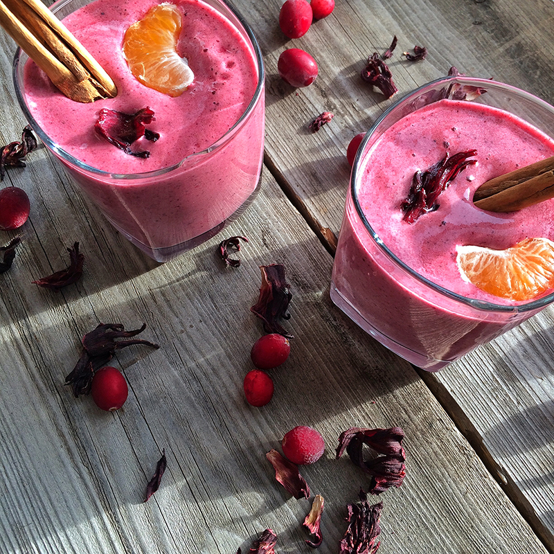 Super C Hibiscus Berry Smoothie // JustineCelina.com