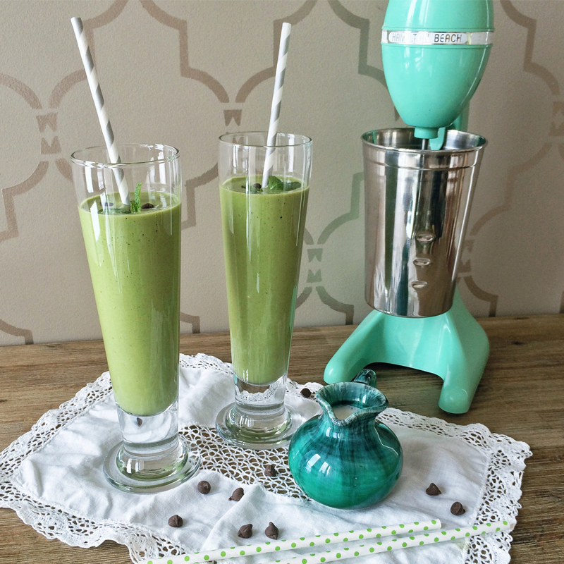 Superfood Shamrock Smoothie // JustineCelina.com