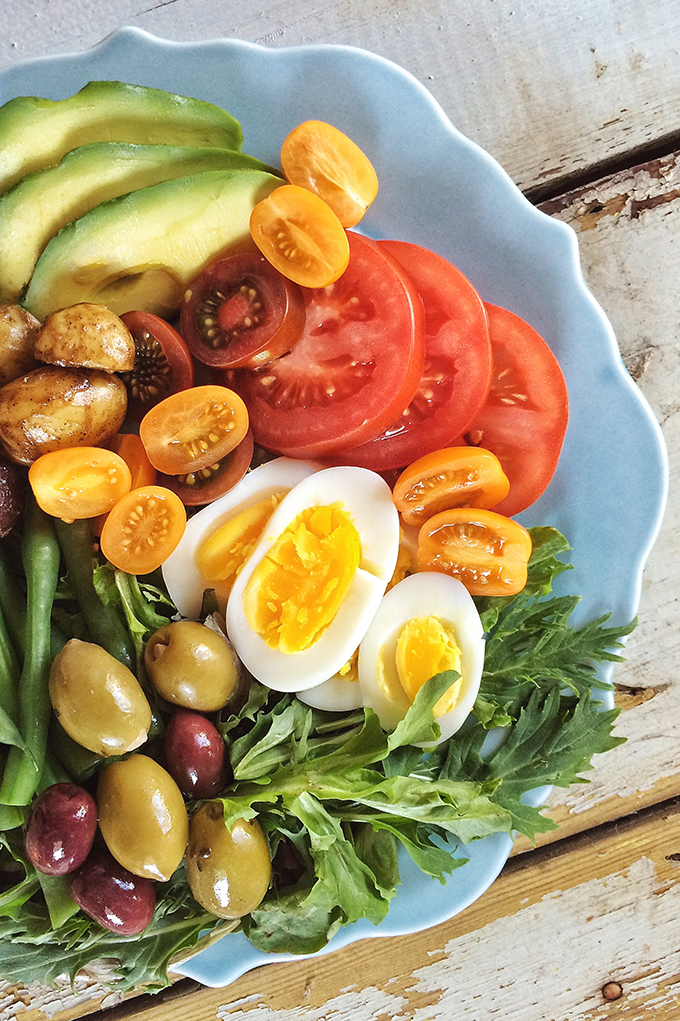 CRUDITÉ STYLE NIÇOISE SALAD // JustineCelina.com