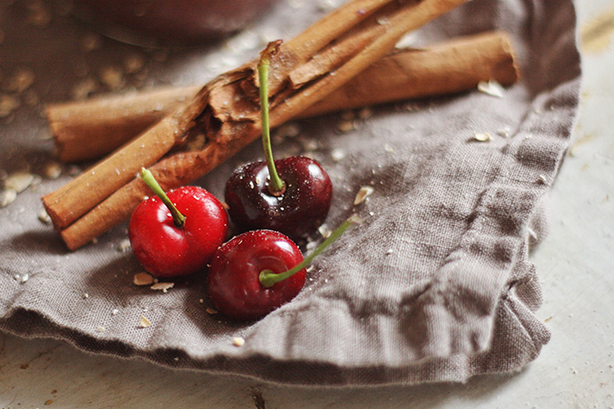 Cherry Crumble Smoothie // JustineCelina.com