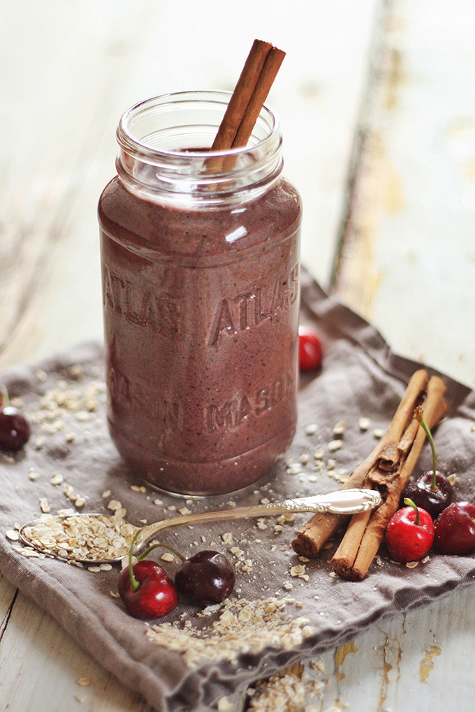 Cherry Crumble Smoothie // JustineCelina.com