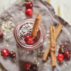 Cherry Crumble Smoothie // JustineCelina.com