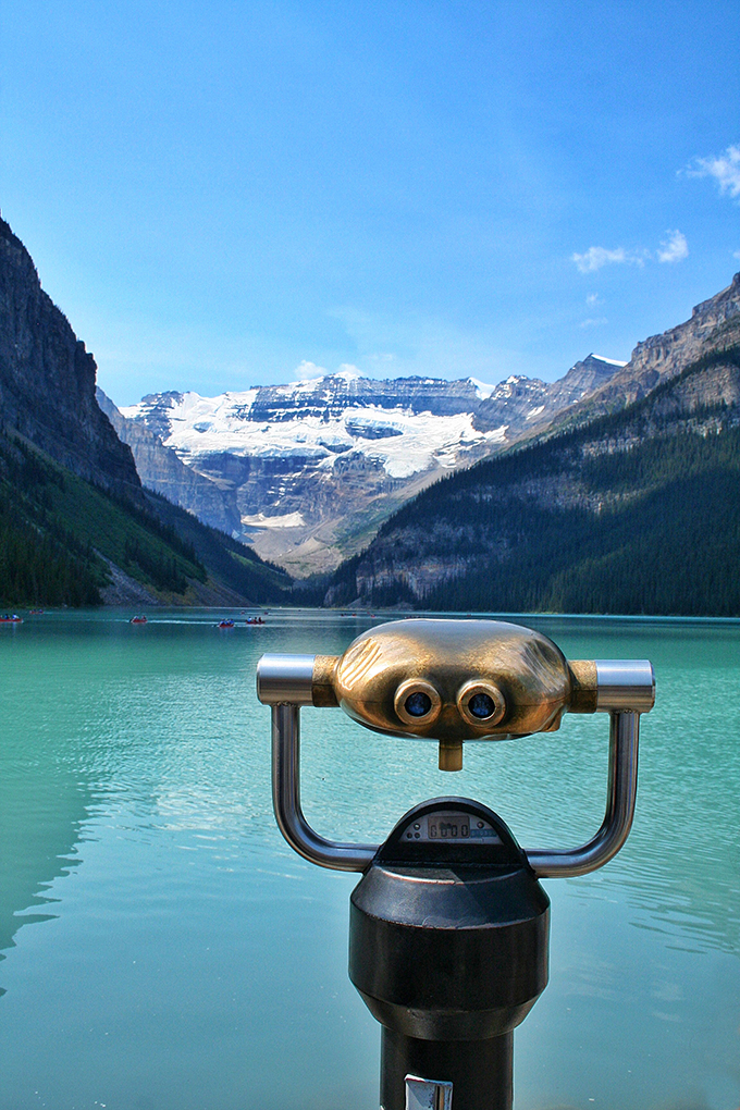 A Day at Lake Louise | Viewfinder at Lake Louise | Binoculars at Lake Louise// JustineCelina.com