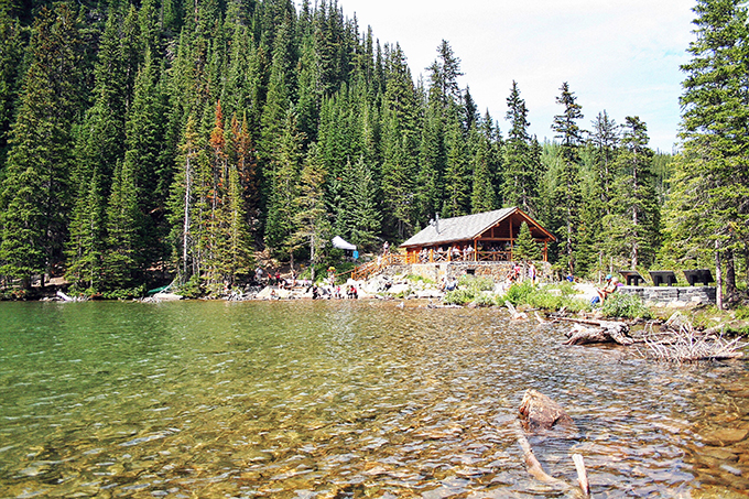 Lake Agnes Tea House // JustineCelina.com