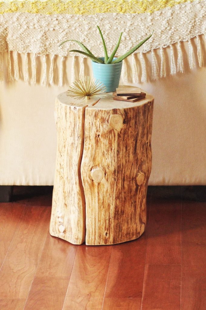 How To Make a Natural Tree Stump Side Table // JustineCelina.com
