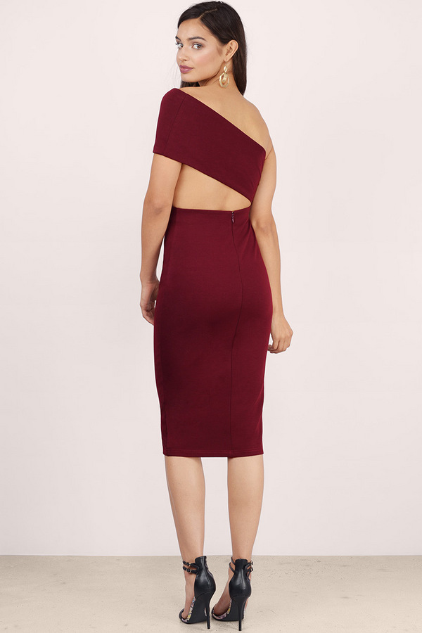 Side Swipe Bodycon Midi Dress in Wine