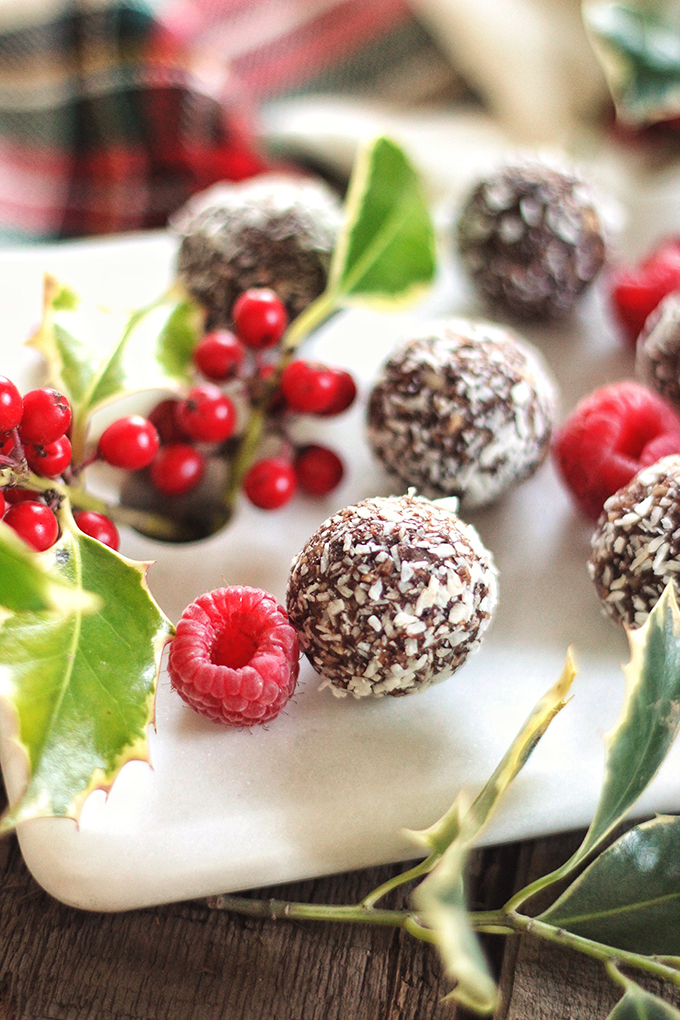 Dark Chocolate Raspberry Energy Bites // JustineCelina.com