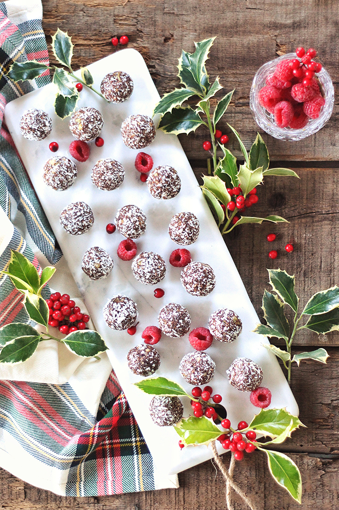 Dark Chocolate Raspberry Energy Bites // JustineCelina.com