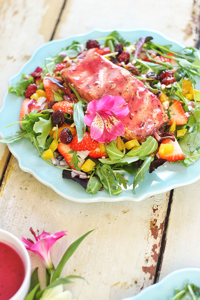 Pomegranate Hibiscus Salmon Salad | Recipe Creation for Litehouse Foods // JustineCelina.com