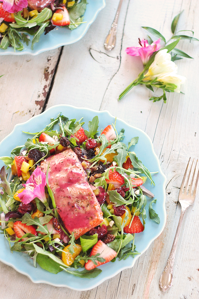 Pomegranate Hibiscus Salmon Salad | Recipe Creation for Litehouse Foods // JustineCelina.com