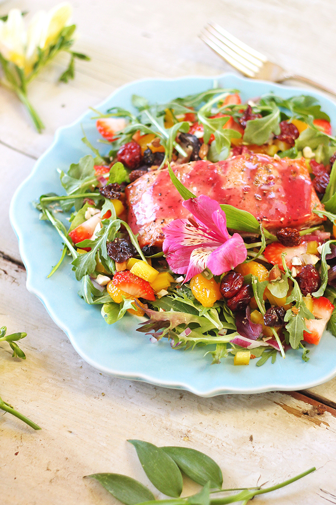 Pomegranate Hibiscus Salmon Salad | Recipe Creation for Litehouse Foods // JustineCelina.com