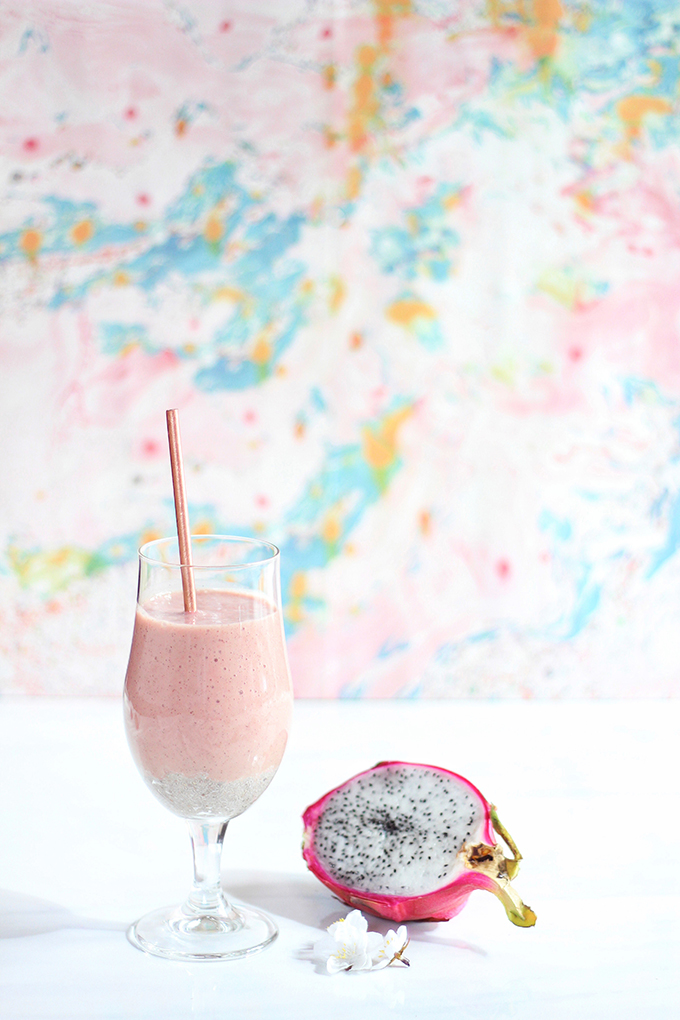 Dragonfruit Bubble Tea Smoothie // JustineCelina.com