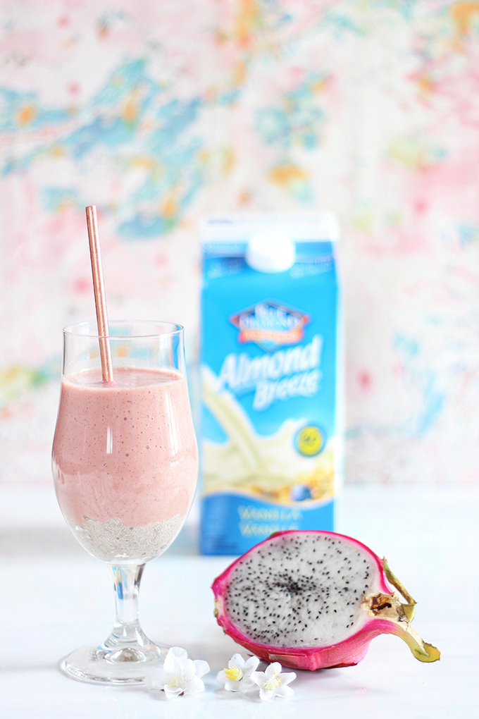 Dragonfruit Bubble Tea Smoothie // JustineCelina.com