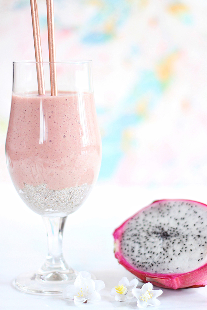 Dragonfruit Bubble Tea Smoothie // JustineCelina.com