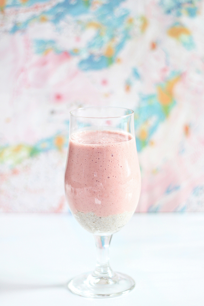 Dragonfruit Bubble Tea Smoothie // JustineCelina.com