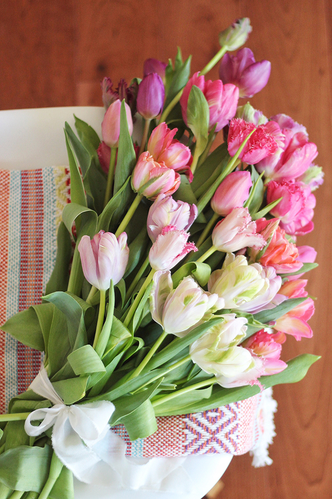 All About Tulips | Cascading Ombre Tulip Bouquet // JustineCelina.com