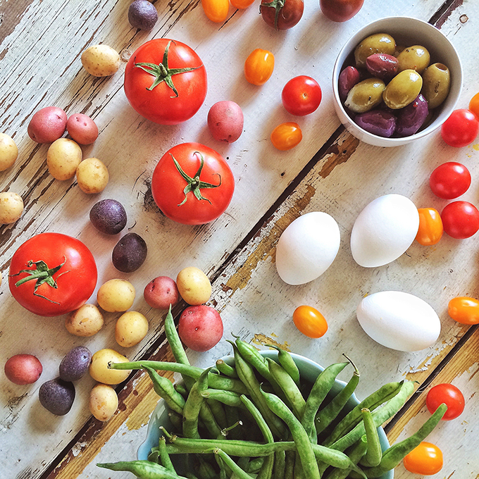 CRUDITÉ STYLE NIÇOISE SALAD // JustineCelina.com