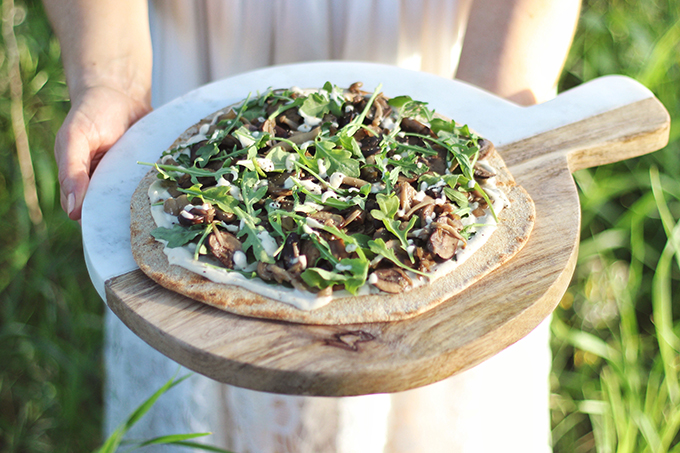 Al Fresco Summer Dining Inspiration | Vegan White Mushroom Pizzas on the Grill // JustineCelina.co,