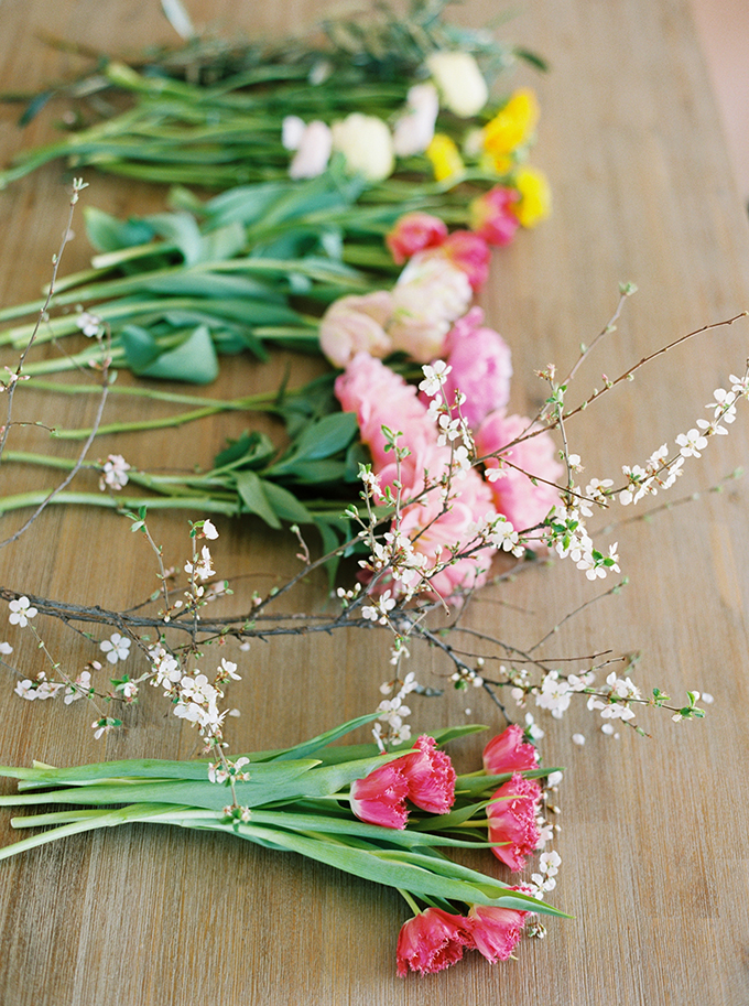 DIY | How to Make a Summer Flower Arrangement with Rebecca Dawn Design // JustineCelina.com