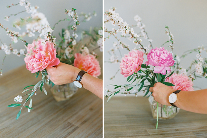 DIY | How to Make a Summer Flower Arrangement with Rebecca Dawn Design | Adding Primary Flowers | Pink Peonies // JustineCelina.com