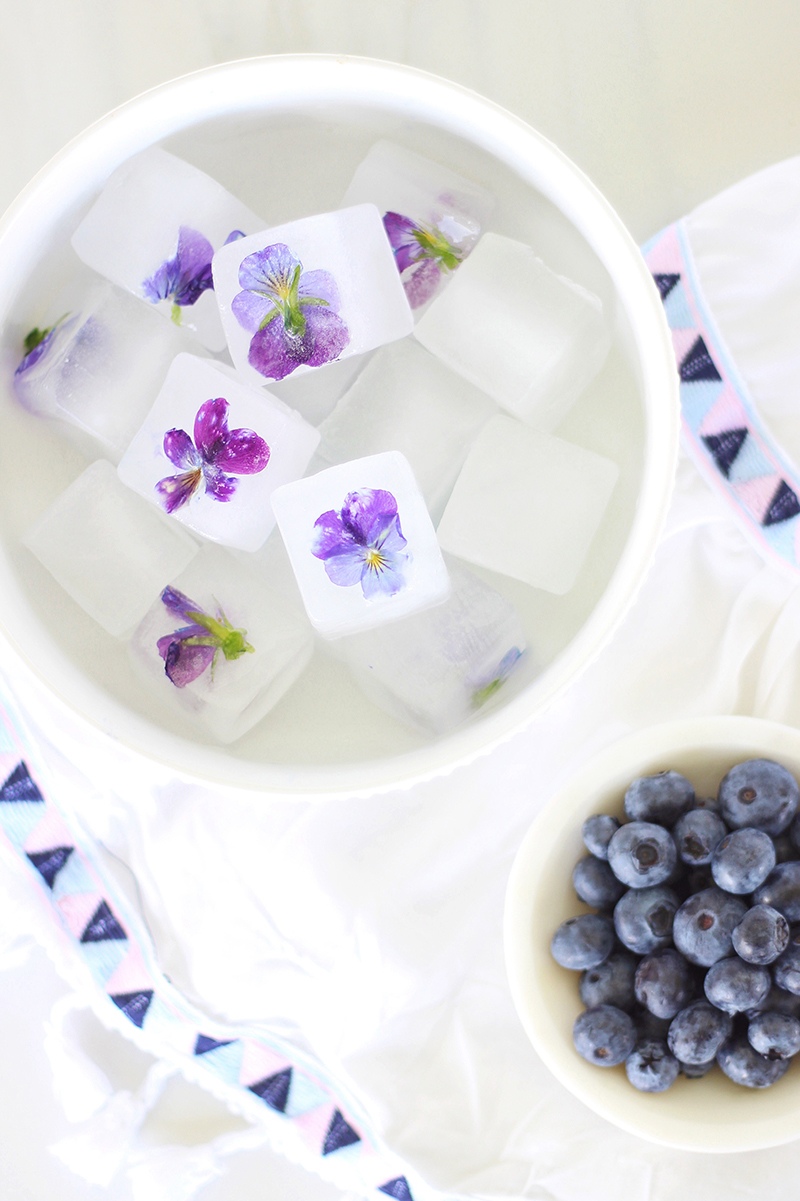 Pansy Ice Cubes | How to Make Floral Ice Cubes for Cocktails // JustineCelina.com