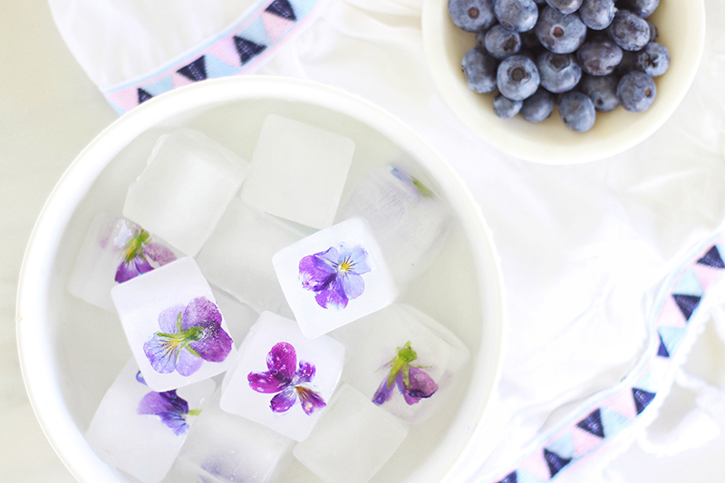 Pansy Ice Cubes | How to Make Floral Ice Cubes for Cocktails // JustineCelina.com
