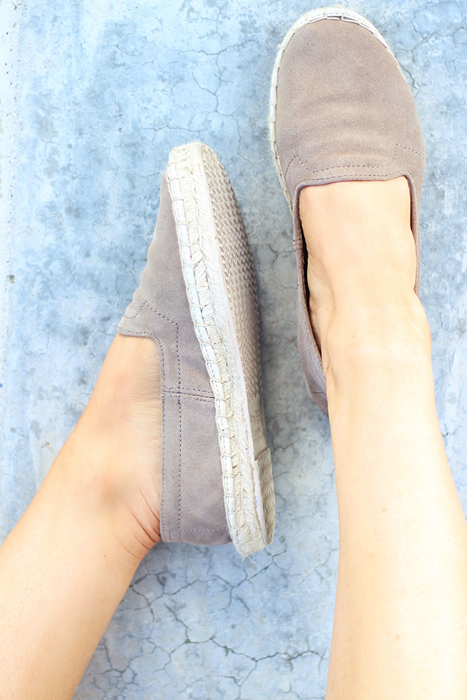 Shoes of Summer + End of Season Sales | GAP Espadrilles // JustineCelina.com