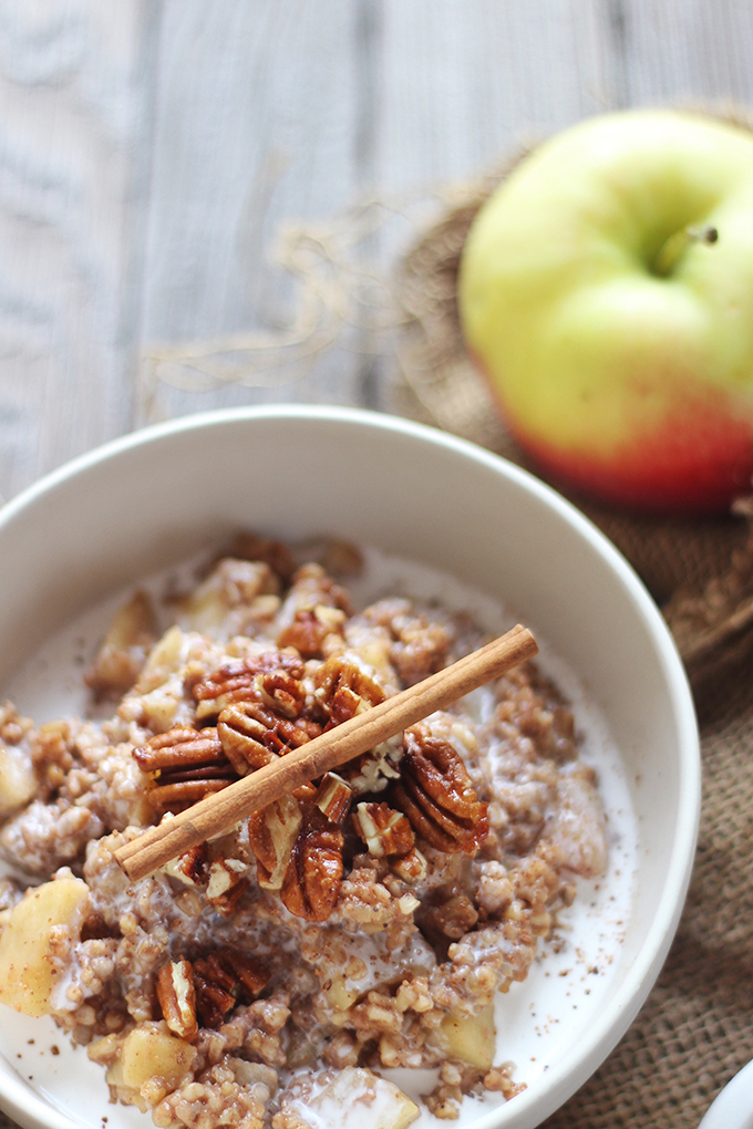 Apple Pie Steel Oats with Candied Maple Pecans // JustineCelina.com