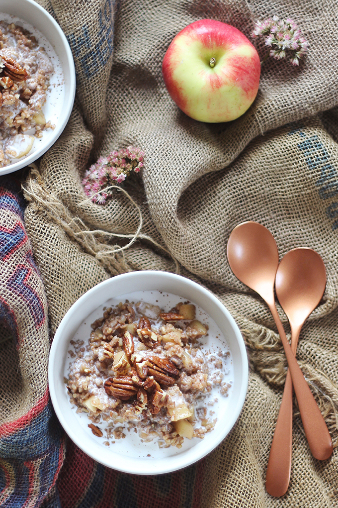 Apple Pie Steel Oats with Candied Maple Pecans // JustineCelina.com