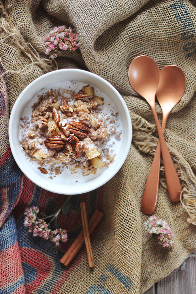 Apple Pie Steel Oats with Candied Maple Pecans // JustineCelina.com