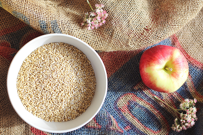 Apple Pie Steel Oats with Candied Maple Pecans // JustineCelina.com