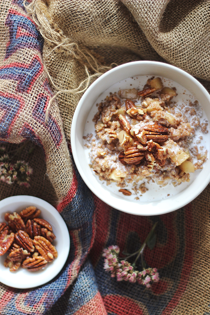 Apple Pie Steel Oats with Candied Maple Pecans // JustineCelina.com