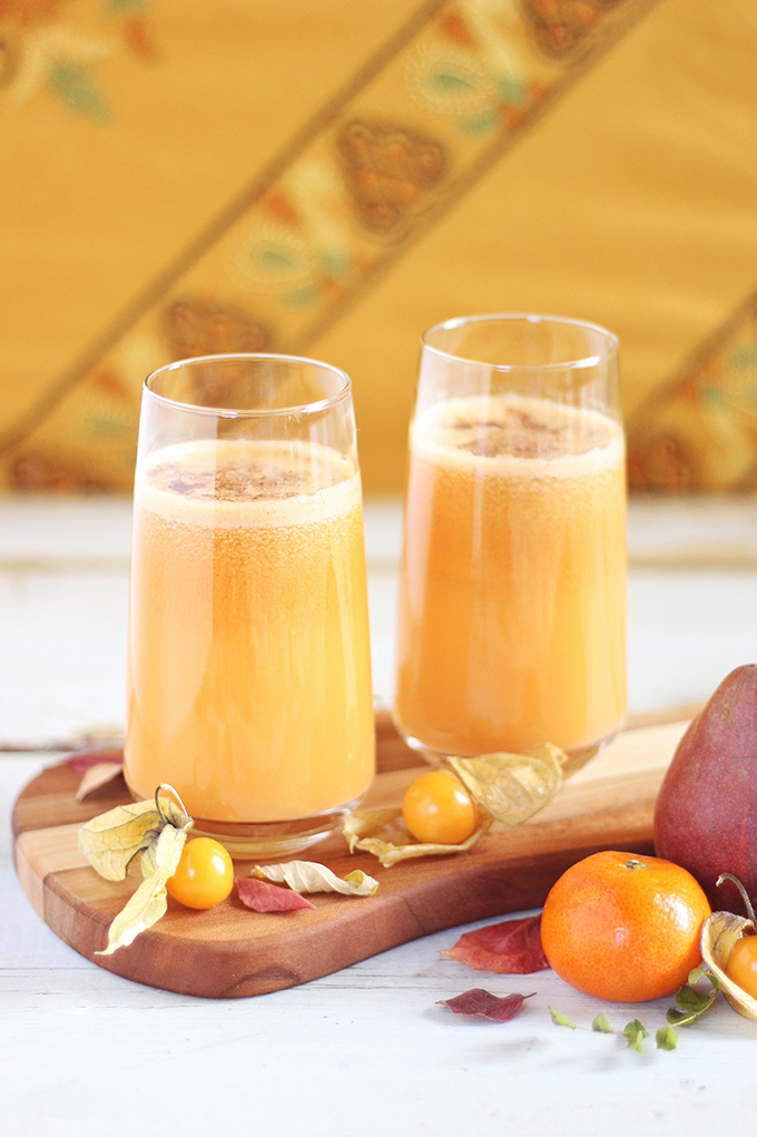 Autumn Energizer Juice with Cinnamon & Nutmeg // JustineCelina.com