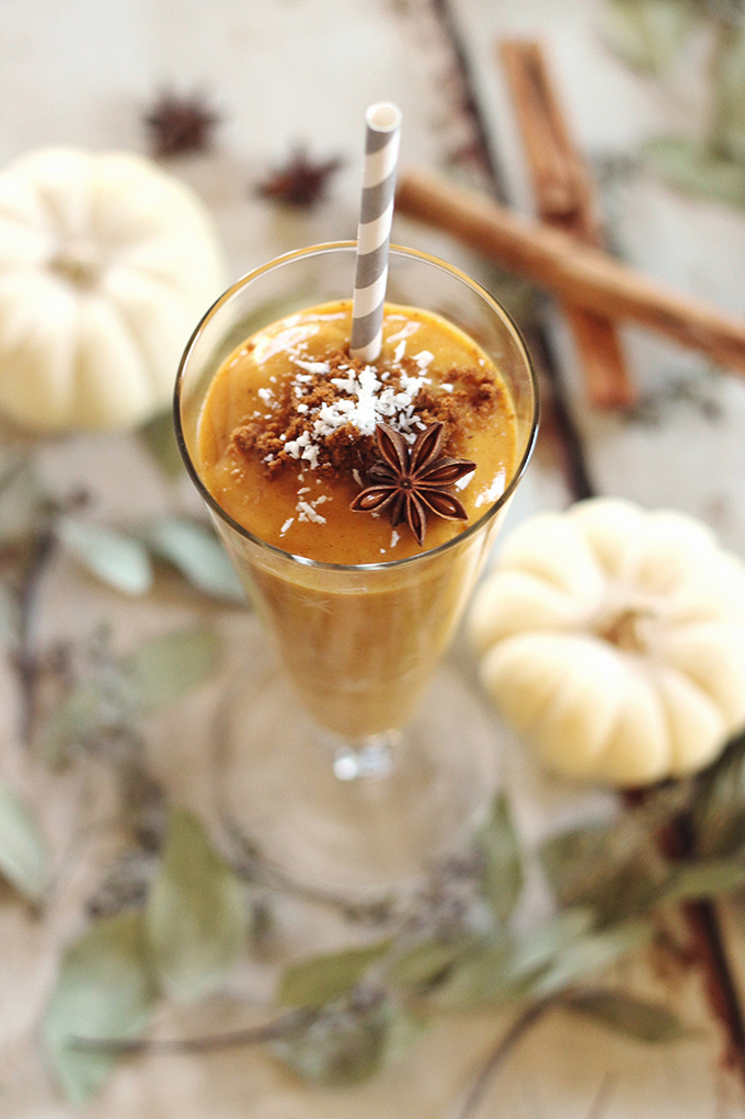 Spicy Pumpkin Persimmon Smoothie // JustineCelina.com