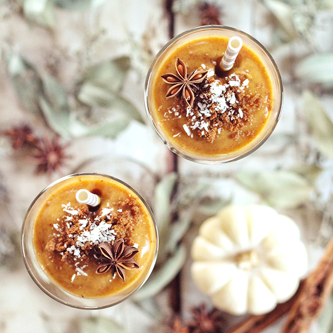 Spicy Pumpkin Persimmon Smoothie // JustineCelina.com