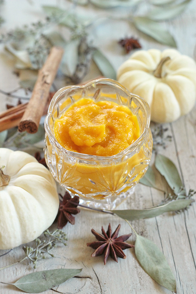 How to Make Homemade Pumpkin Puree // JustineCelina.com