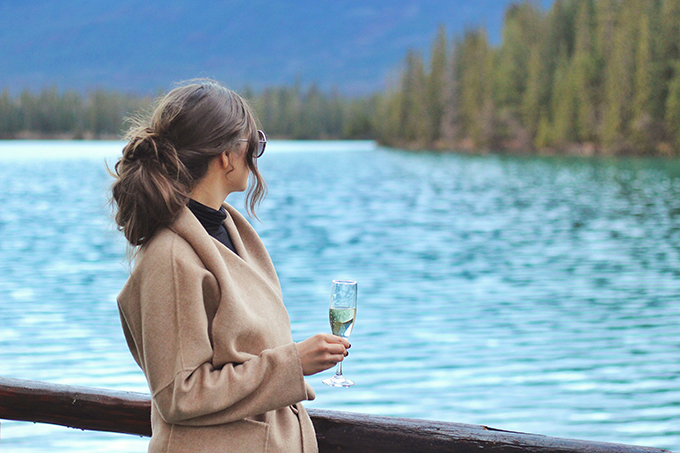 Christmas in November 2016 at the Fairmont Jasper Park Lodge | Beauvert Lake // JustineCelina.com