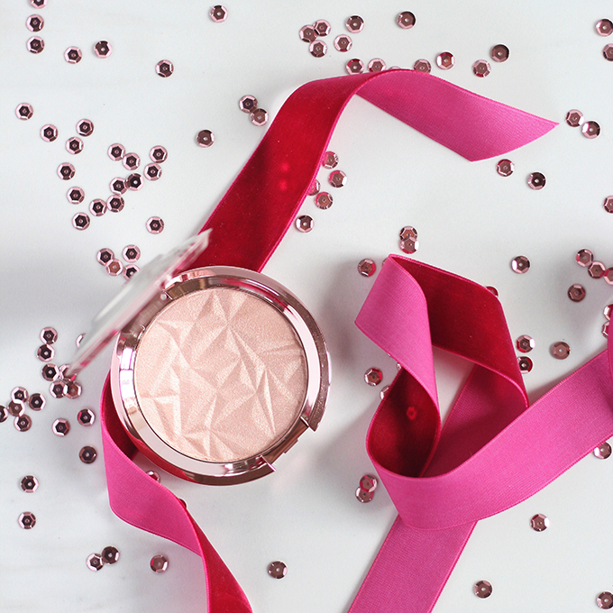 Holiday 2016 Gift Guide for Beauty Lovers | Becca Shimmering Skin Perfector Pressed in Rose Quartz Photos, Review // JustineCelina.com