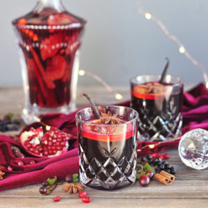 Vanilla Pomegranate Mulled Wine // JustineCelina.com