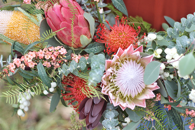 An Eclectic, Globally Inspired Arrangement // JustineCelina.com x Rebecca Dawn Design