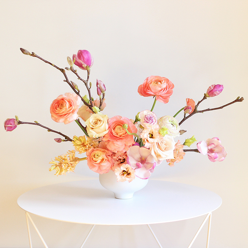 An Expert Floral Designer Shares Her Arranging Secrets  Flower  arrangements, Spring floral arrangements, Floral arrangements