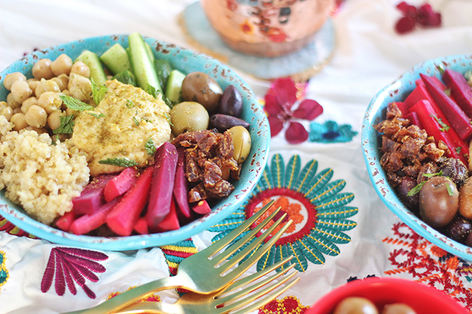 Mediterranean Rainbow Buddha Bowl | Created in Partnership with Sabra Canada #sponsored // JustineCelina.com | #glutenfree #dairyfree #vegan 