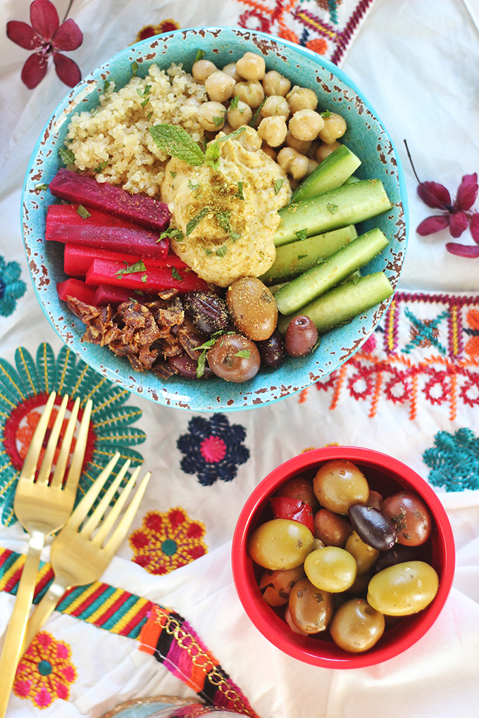 Mediterranean Rainbow Buddha Bowl | Created in Partnership with Sabra Canada #sponsored // JustineCelina.com | #glutenfree #dairyfree #vegan