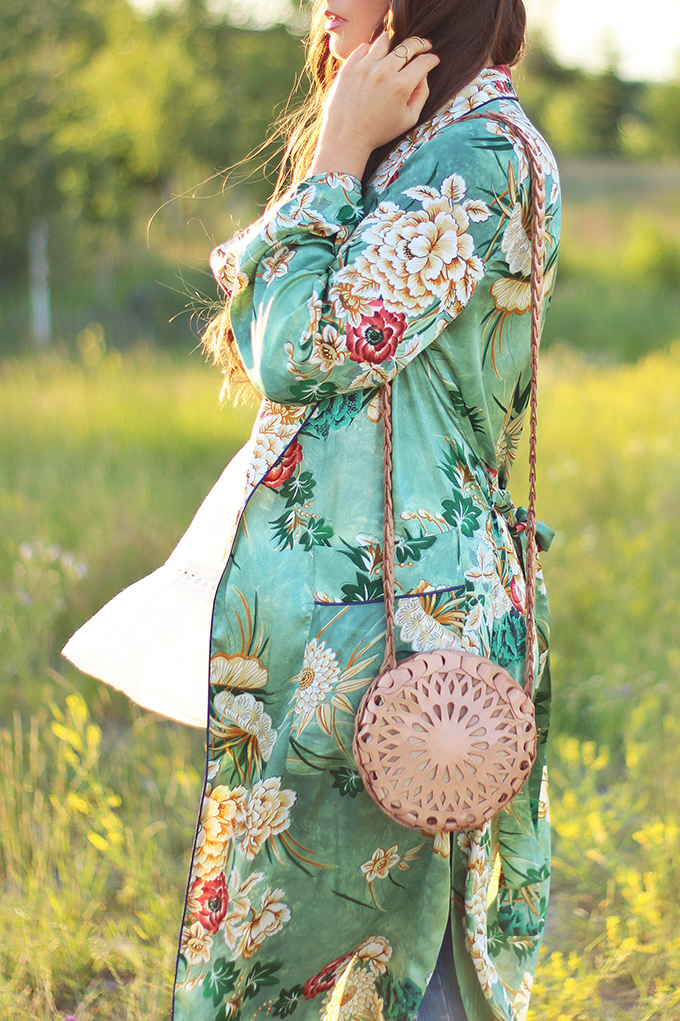 Summer 2017 Trend Guide | Kimono Love | Circular, Cross Body Bags // JustineCelina.com