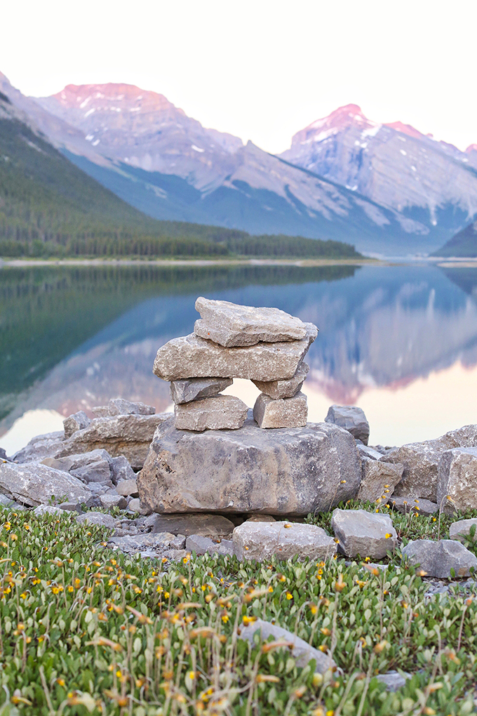 Checking In: 2017 Goals & Cultivating Balance | Pink Sunset over Spray Lakes, Canmore, Alberta | Inuksuk, Inunnguaq, Inuksuit// JustineCelina.com