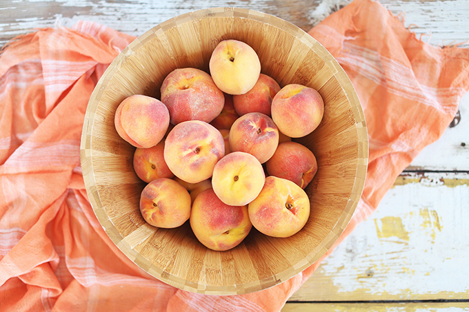 Fresh Okanagan Peaches // JustineCelina.com