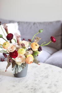 A GUIDE TO BRINGING AUTUMN FLOWERS INTO YOUR HOME - JustineCelina