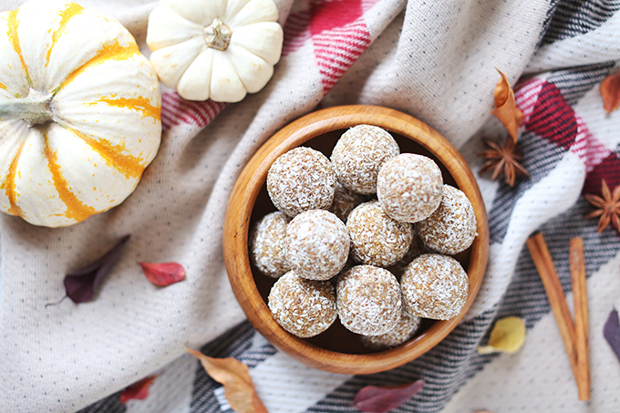 Plant Based Pumpkin Pie Energy Bites | #Vegan, #GlutenFree, #RefinedSugarFree // JustineCelina.com