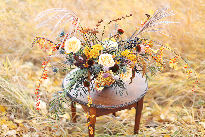 The Most Beautiful Autumn Arrangement, Ever | Autumn 2017 Flower Ideas | Modern Autumn Wedding Bouquet Ideas | Modern Autumn Wedding Flower Ideas | Pantone Fall 2017 Colour Trends Flowers // JustineCelina.com x Rebecca Dawn Design