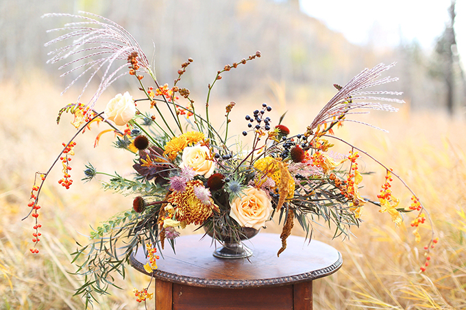 The Most Beautiful Autumn Arrangement, Ever | Autumn 2017 Flower Ideas | Modern Autumn Wedding Bouquet Ideas | Modern Autumn Wedding Flower Ideas | Pantone Fall 2017 Colour Trends Flowers // JustineCelina.com x Rebecca Dawn Design